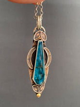 Load image into Gallery viewer, Apatite medallion