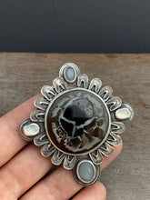 Load image into Gallery viewer, Septarian pendant