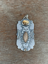 Load image into Gallery viewer, Owl pendant - Dendritic agate and chocolate moonstone