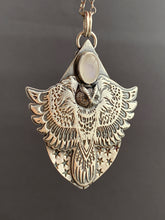 Load image into Gallery viewer, Moonstone owl