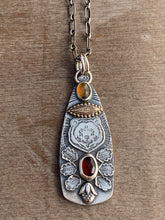 Load image into Gallery viewer, Mossy agate and garnet bear pendant
