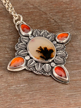 Load image into Gallery viewer, Dendritic agate and hessonite garnet medallion