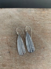 Load image into Gallery viewer, Medium/small Stamped silver feather earrings