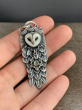 Load image into Gallery viewer, Owl Queen 2