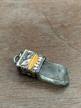 Load image into Gallery viewer, Icy Quartz crystal necklace 3