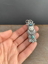 Load image into Gallery viewer, Mountain lion turquoise pendant