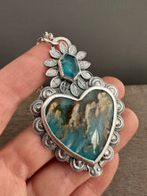 Load image into Gallery viewer, Plume agate Sacred heart