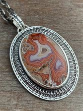Load image into Gallery viewer, Tee pee canyon agate medallion