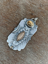 Load image into Gallery viewer, Owl pendant - Dendritic agate and chocolate moonstone