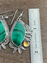 Load image into Gallery viewer, Malachite earrings