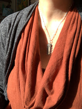 Load image into Gallery viewer, Quartz crystal pendant