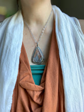 Load image into Gallery viewer, Zebra hichoryite medallion