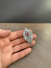 Load image into Gallery viewer, Owl pendant - rhodolite garnet and labradorite