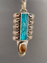 Load image into Gallery viewer, Apatite and Montana agate medallion