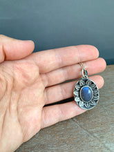 Load image into Gallery viewer, Labradorite double sided pendant