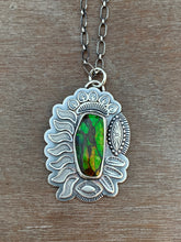 Load image into Gallery viewer, Ammolite dragon scale pendant