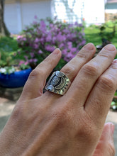Load image into Gallery viewer, Medium Size 7.5 twin moon shield ring