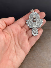 Load image into Gallery viewer, Faceted Moonstone owl