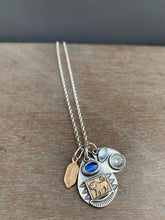 Load image into Gallery viewer, Bronze lion charm set