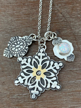 Load image into Gallery viewer, Snowflake Charm set #1
