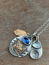 Load image into Gallery viewer, Bronze lion charm set