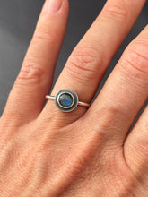 Load image into Gallery viewer, Labradorite ring size 7