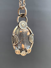 Load image into Gallery viewer, Rutilated quartz