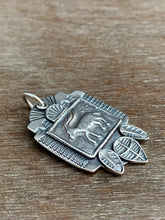 Load image into Gallery viewer, Sterling silver deer pendant