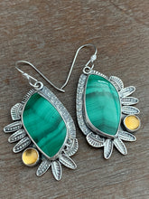 Load image into Gallery viewer, Malachite earrings