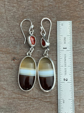 Load image into Gallery viewer, Agate and garnet earrings