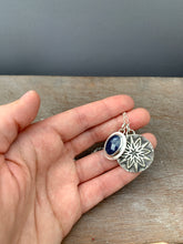 Load image into Gallery viewer, Snowflake Charm set #4