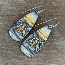 Load image into Gallery viewer, Keum Boo Bird Earrings