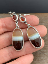 Load image into Gallery viewer, Agate and garnet earrings