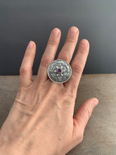 Load image into Gallery viewer, Shield Ring 5