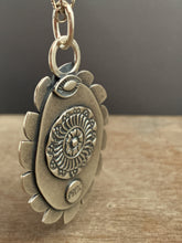 Load image into Gallery viewer, Tibetan quartz medallion