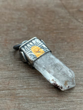Load image into Gallery viewer, Icy Quartz crystal necklace 2