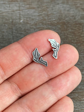 Load image into Gallery viewer, Antler stud earrings