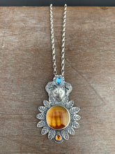 Load image into Gallery viewer, Mountain lion pendant