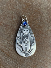 Load image into Gallery viewer, Owl pendant - Kyanite