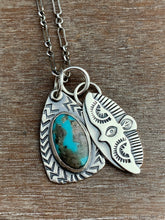 Load image into Gallery viewer, Turquoise and bird charm set