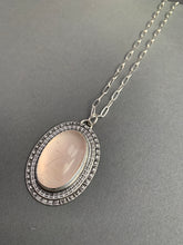 Load image into Gallery viewer, rose quartz pendant