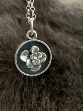 Load image into Gallery viewer, Succulent pendant #2