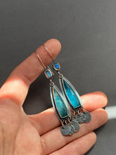 Load image into Gallery viewer, Apatite and moonstone earrings with dangling dots