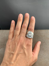 Load image into Gallery viewer, Large size 10 winged sacred symbol shield ring