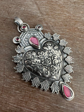 Load image into Gallery viewer, Garnet Sacred Heart pendant
