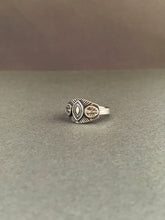 Load image into Gallery viewer, Small size 7 Eye and feather ring