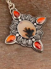 Load image into Gallery viewer, Dendritic agate and hessonite garnet medallion