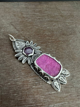 Load image into Gallery viewer, Cobalto Calcite and Ruby Medallion