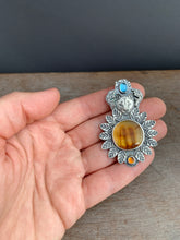 Load image into Gallery viewer, Mountain lion pendant