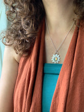 Load image into Gallery viewer, Opal charm set in 22k gold